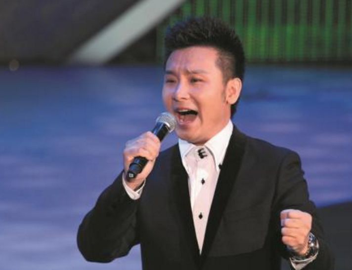 国家一级演员,农民的儿子,蒋大为学生,娶小10岁世界小姐