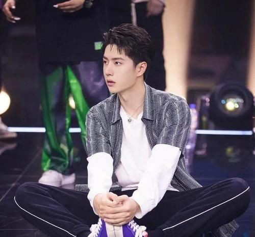 舞者|裁判评价王一博:一博总是让我印象深刻。尼尔森:一位称职的队长