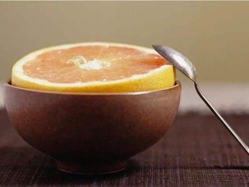 降脂|4种水果煮熟后，秒变降压、降脂、消炎药疗效惊人，中老年人要看