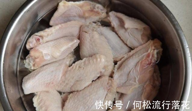 生姜片|做红烧鸡翅,不要直接炖,多做两步,鸡翅香浓不腥,教您详细做法!