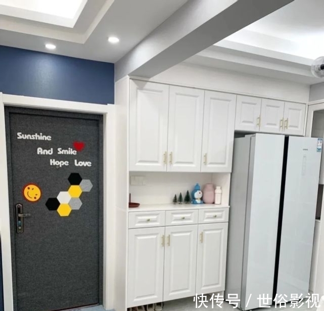 背景墙|照着网上装的房子太成功了，全屋贴墙布，漂亮又高级，越看越喜欢~