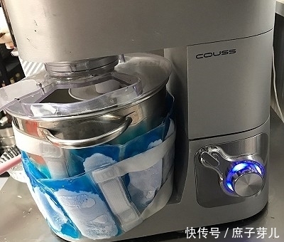 全麦葡萄干软欧包