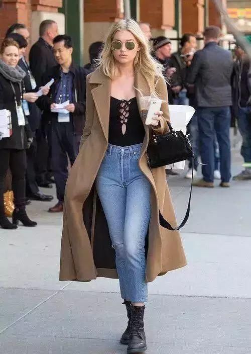 最显“贵”的驼色大衣,原来这样穿才最时髦!