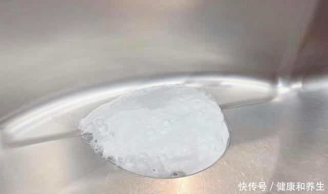 我家下水口从未堵过,只因我每月用热水冲一次,拆开跟新的一样!