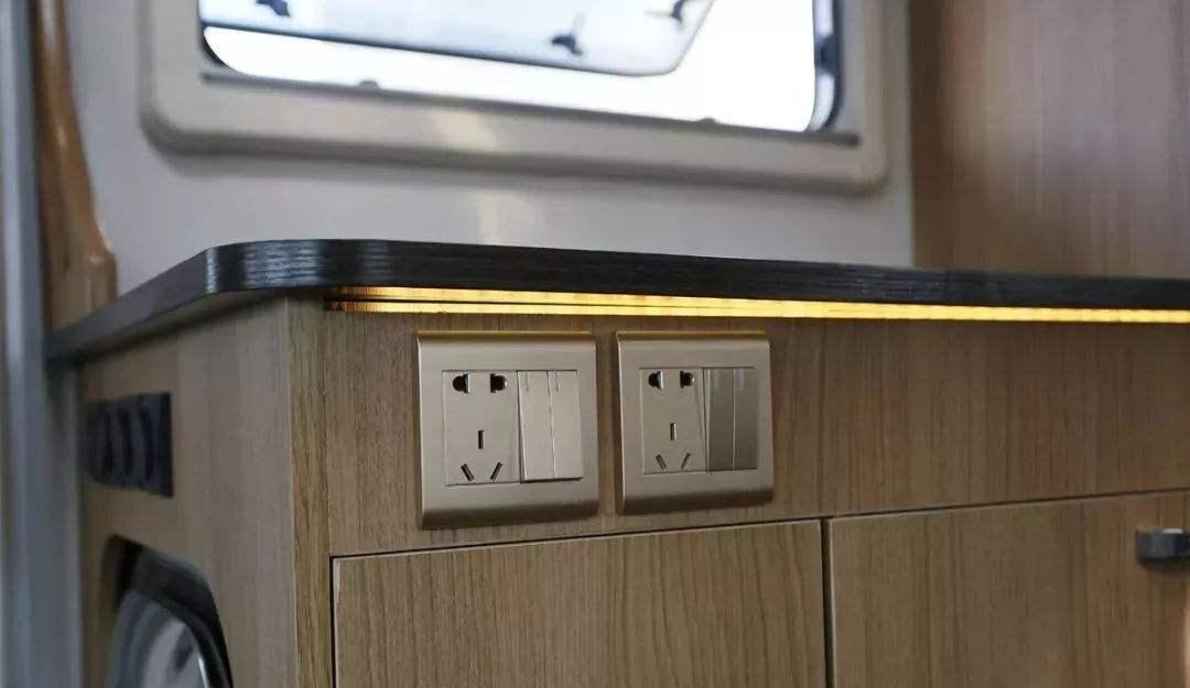 插座|新房使用三年后的总结:要是装修时在这些地方装了插座就好了