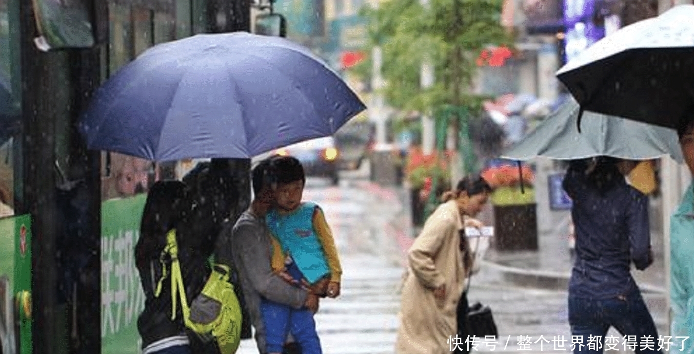 家长们|“又要收班费？”半学期花去26000班费，学校：已经算省的了