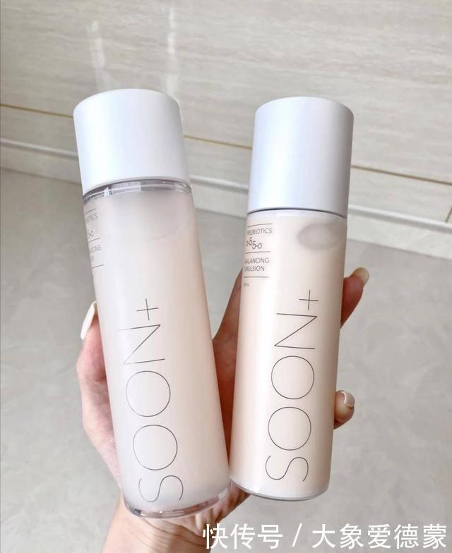 秋冬换季水乳测评,好用不止菌菇水,珂润这款才好用