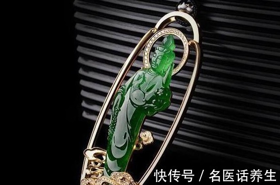 男士 谁说男士不可以戴首饰翡翠的款式多种多样,佩戴人群不受限制!