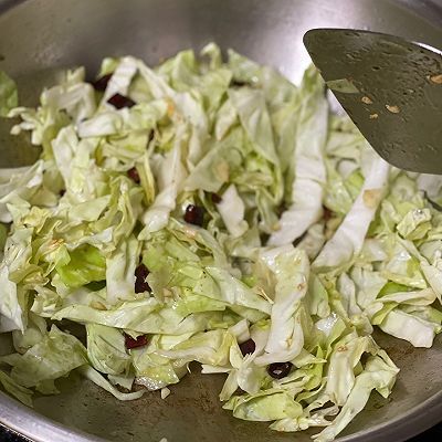 粉丝炒卷心菜