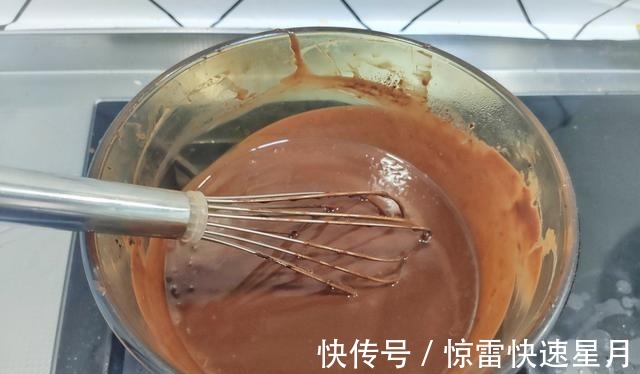打蛋器|在家自制巧克力冰淇淋，醇香细腻无冰碴，掌握窍门一次就能成功！