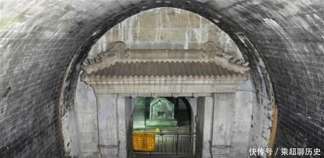 发现|工匠意外发现容妃墓下隐藏的大窟窿,专家惊呼:终于找到香妃了!