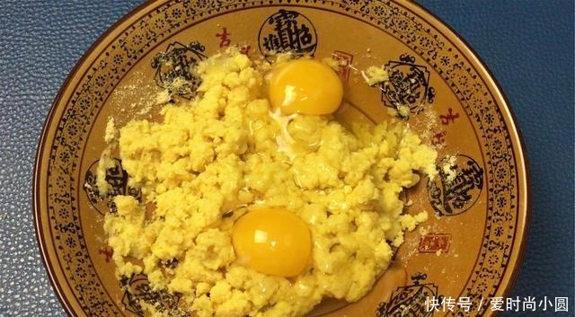 忘不掉|记忆中的味道,家常版贴饼子在家也能做,忘不掉的嘎巴香