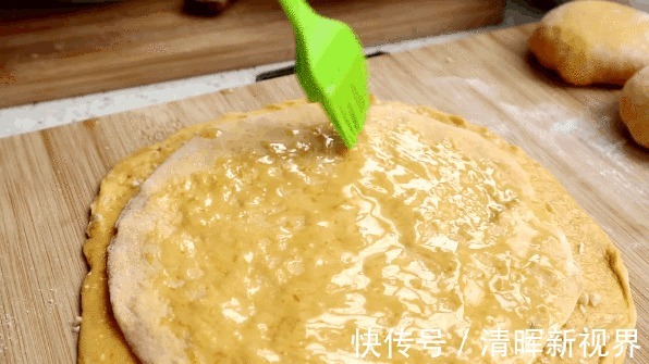 一日三餐|这种南瓜千层饼,在家就能做,口感独特,馅料丰富,比肉夹馍还香