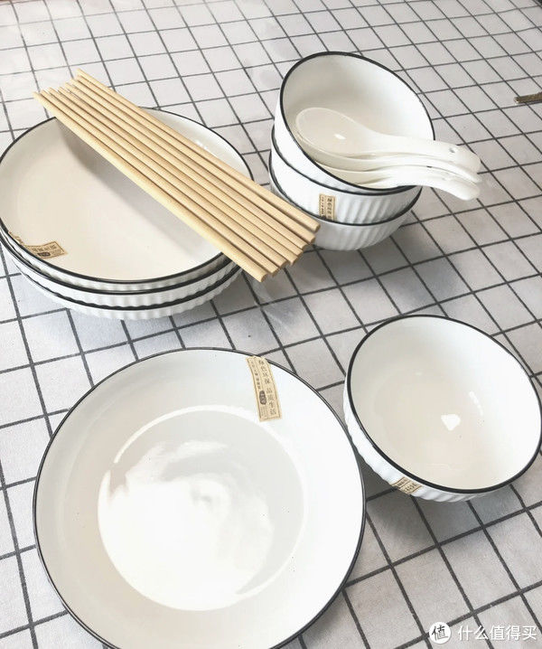 收纳|入住才知道,号称新房必备的8类物品,才是极简生活的“绊脚石题