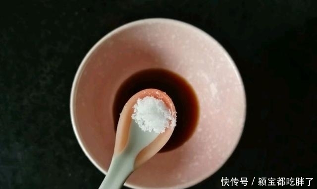 粉丝|蒜蓉粉丝蒸生蚝,只要跟着步骤一点点做,蒸出来的比饭店还香