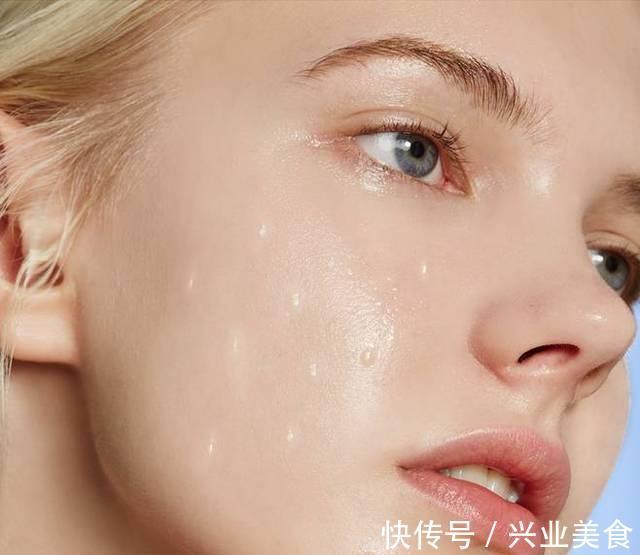 肌肤 晚上是护肤的黄金期,建议记住“2要1不要”,肌肤白又嫩