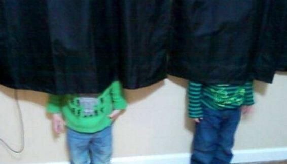 游戏|“宝贝你赢了,快出来”,宝妈与女儿捉迷藏,却再也找不到孩子了