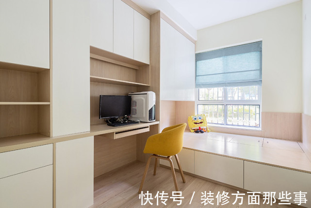 玄关|110平现代简约风三居室,浅色木质电视柜增添一抹现代高级质感