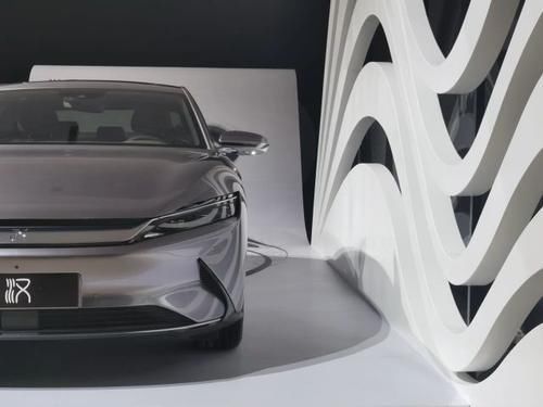 设计总监|王朝系列旗舰之作,何以表达中式豪华之道——比亚迪汉