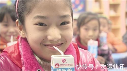 饮料|2种饮料被爆含“肉毒杆菌”,可致白血病,你家孩子还在喝吗