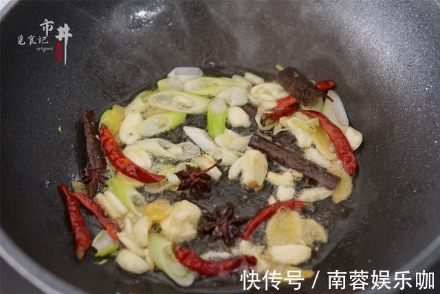 芥菜丝|冬天做咸菜,不用腌不用晒,一炒一蒸能“速成”,咸香嘎嘣脆