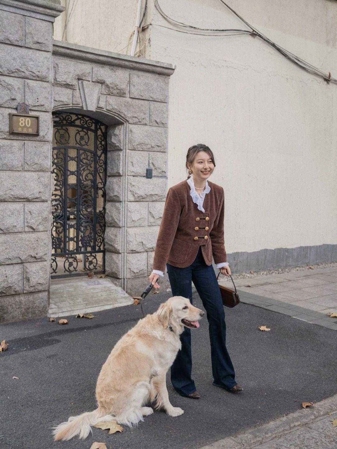 小姐姐|女生如何拥有大长腿?试一试“牛仔裤”这样穿,不仅显瘦还百搭