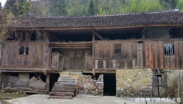 中国少数民族-布依族的民居建筑特色