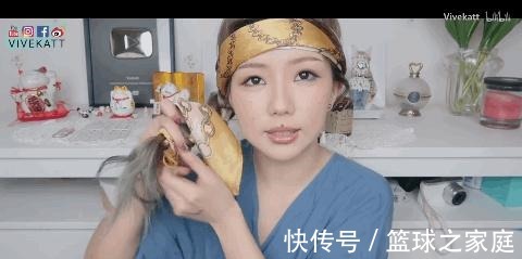 头发 别再披头散发了!这3个发型小技巧显嫩又高级!