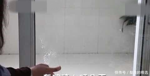 玻璃脏了不用擦,只要用它喷一下,灰尘去光光,不知道太可惜了