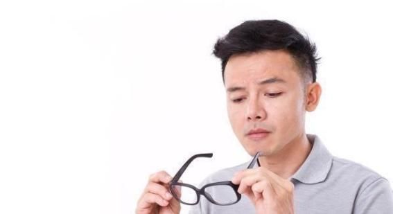 血糖升高，身体会“露馅”，若没此3种变化，说明血糖控制的不错