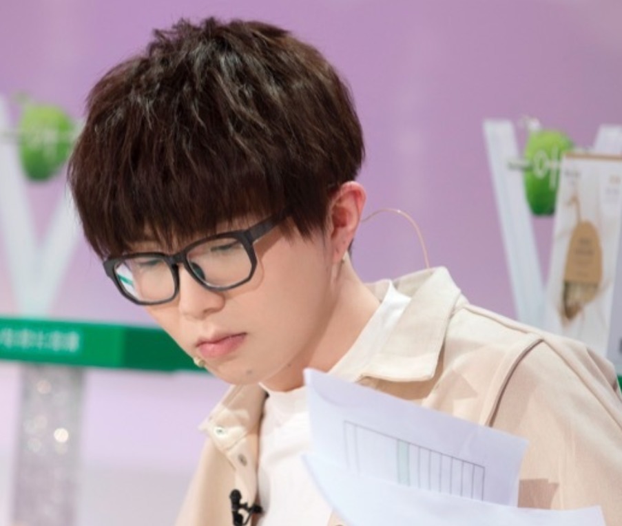 话说回来|叫“前辈”太见外,叫“by2姐姐”又显热络,谁注意毛不易叫法