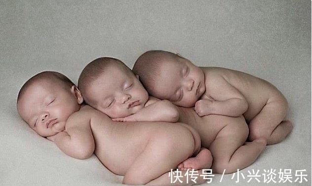 dn这个年轻妈妈生下三胞胎，3个孩子长大后才发现更是奇迹。