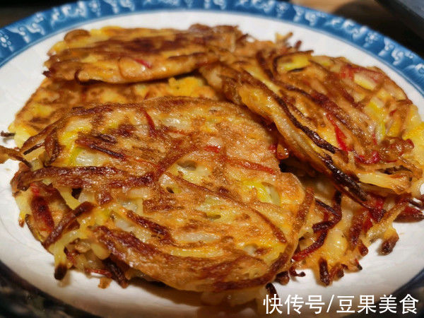 土豆|在家做从小就爱的土豆饼，比买的更好吃