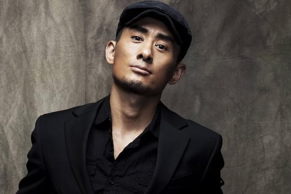 因《星光大道》一炮走红,从万人捧到万人骂,阿宝得罪了谁?