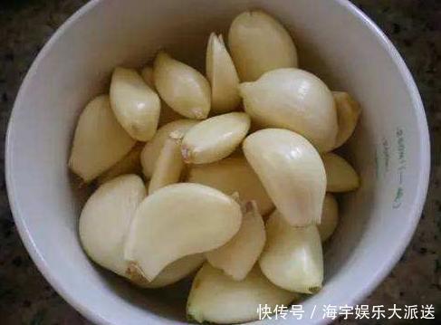 维生素b1|一家人吃木耳炒蒜后食物中毒,出问题的是蒜还是木耳告诉你答案