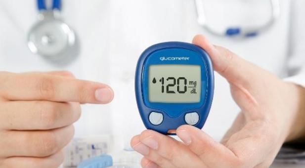 降血糖|女大学生发现糖尿病？医生：原来是经常喝此物，难怪血糖非常高！