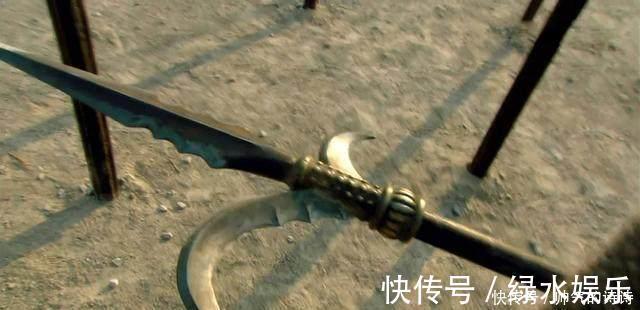 呼延灼|梁山第1个惨死的正将,七窍流血而亡,使用的这把兵器是当时一绝