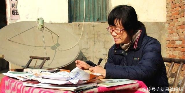 心态|脑瘫、农妇、欲望让余秀华火了,看客心态投射出:叶公好龙式想象