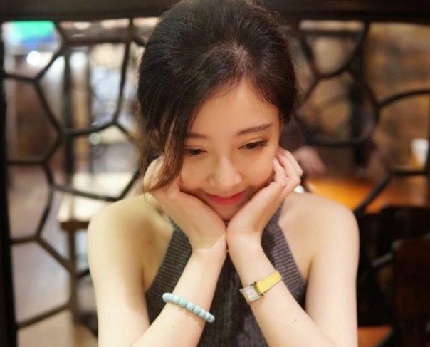  少女|人美歌甜冯提莫，现场live《佛系少女》，观众：还是那个味道