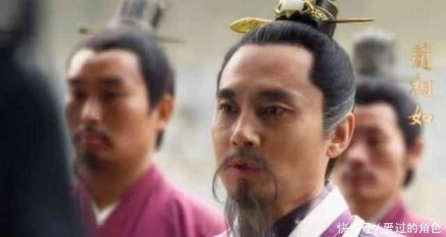 坟墓|这个人死后,40万人为他送葬,坟墓上的黄土更是用泪浇筑