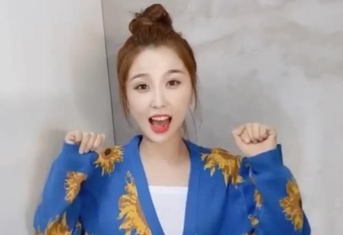 虞书欣现身《奔跑吧》看清出场方式，靠“亲戚”关系就是不一样