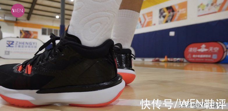 前掌|四百块不到的未来超巨签名鞋,好穿但不推荐的Zion1实战测评
