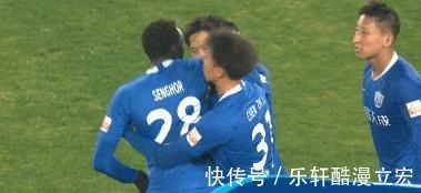 |中超笑话!沧州雄狮内讧外援掌掴中国队友,后者还击一同染红