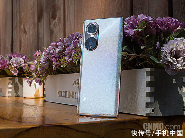 r5|拍照还得选旗舰手机！一加9 Pro等四款旗舰就很好
