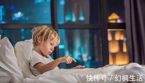 监控|“只要我跑得够快就抓不到我”,小学生迟到,监控仅拍下一道残影