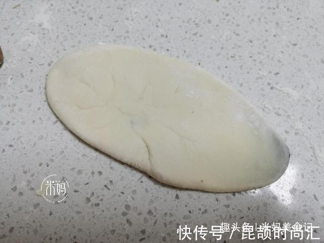 馒头|我家面粉从不蒸馒头,试试这做法,1次做8个,出锅瞬间扫光,赞