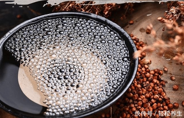 人才|超市里“便宜”的2种白酒,一般人看不上,但是买的人才是真行家