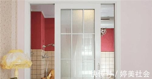 浴霸|别傻傻的在卫生间装平开门了,有钱人都流行装这种,后悔知道太晚