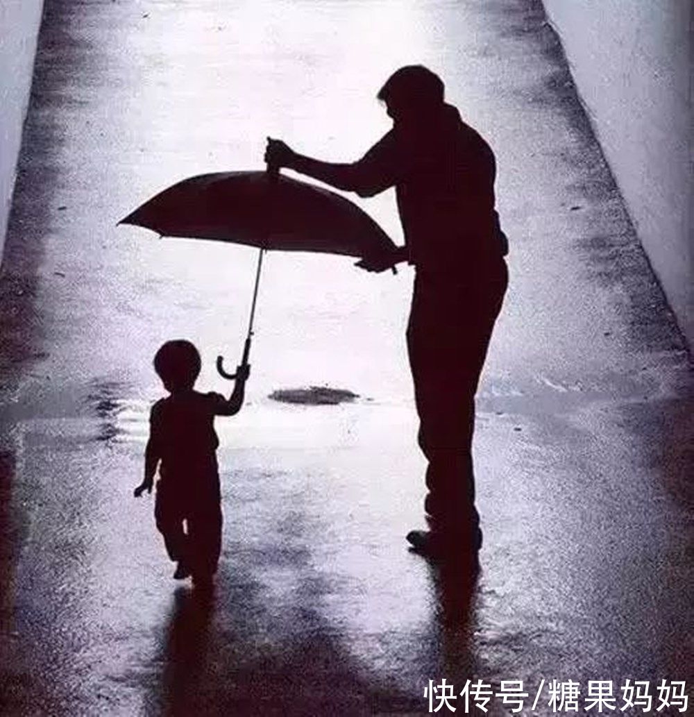 家庭亲子陪伴白皮书|奶爸哄娃错把狗子搂在怀，父爱如“山体滑坡”，孩子是“意外”？