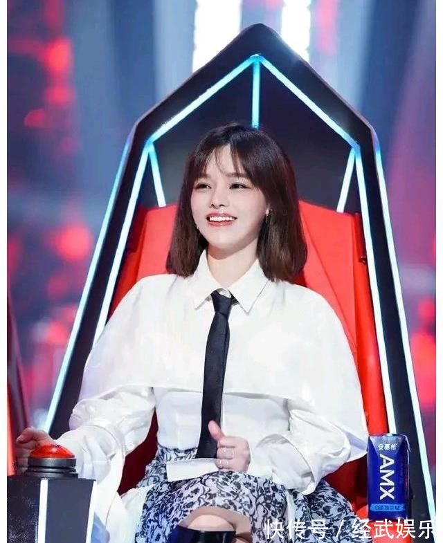 从《星光大道》冠军到《中国好声音》人人吐槽,王靖雯做了啥?